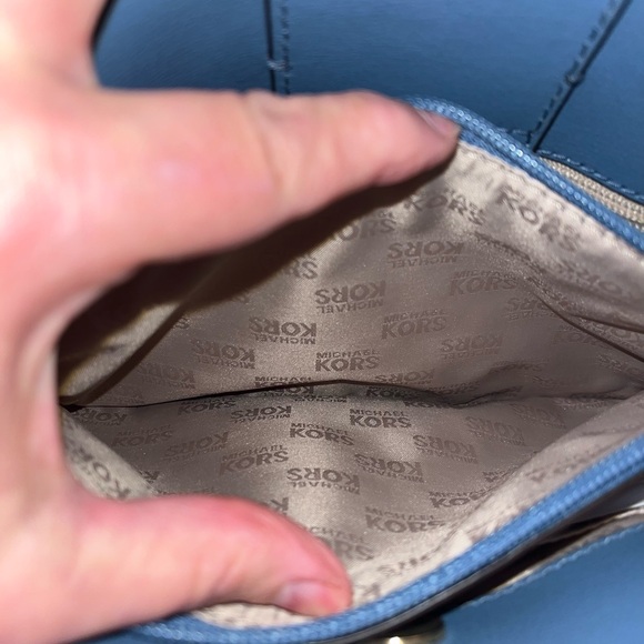 Michael Kors Rivington Studded Medium Messenger Bag Blue - Picture 9 of 12